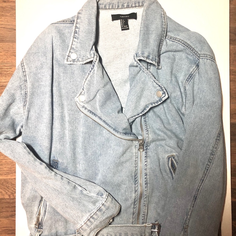 Forever 21 side zipper light wash denim jacket